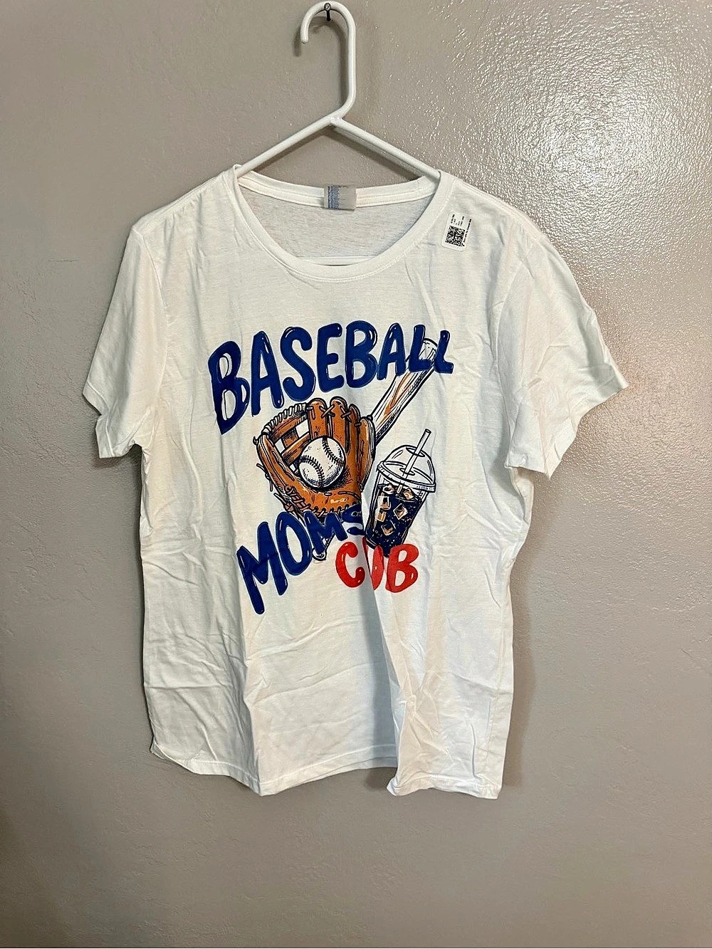 Port & Company Baseball Mom's Club Graphic Tee Size Large